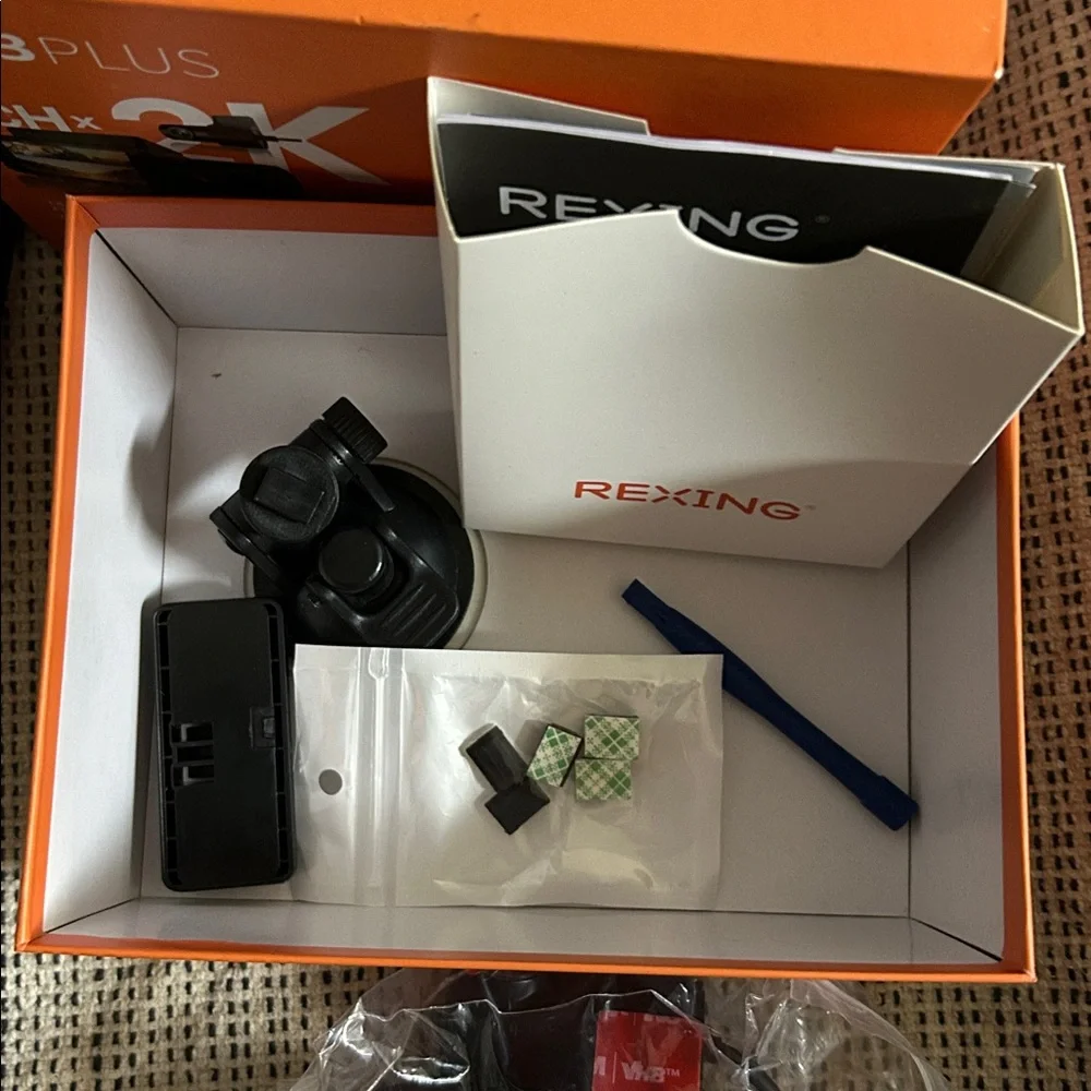Rexing V33 plus 3-Channel 2K Dash Camera - Black